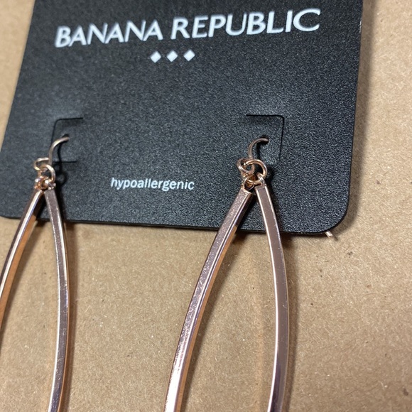 🛍 6 for $35 • NWT Banana Republic Rose Gold Asymmetrical Dangle Drop Earrings - Picture 4 of 5